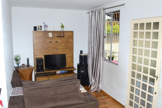 Sala de casa de condomínio à venda com 3 quartos, 95m² em São Gabriel, Belo Horizonte