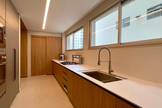 Cozinha de apartamento para alugar com 3 quartos, 156m² em Jardim Paulista, São Paulo