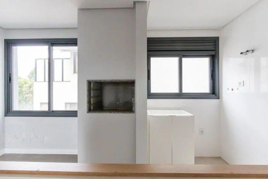 Cozinha de apartamento para alugar com 2 quartos, 57m² em Passo d’Areia, Porto Alegre