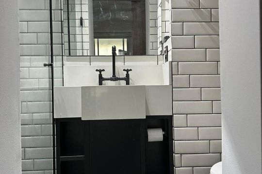Banheiro de apartamento à venda com 1 quarto, 34m² em Pinheiros, São Paulo
