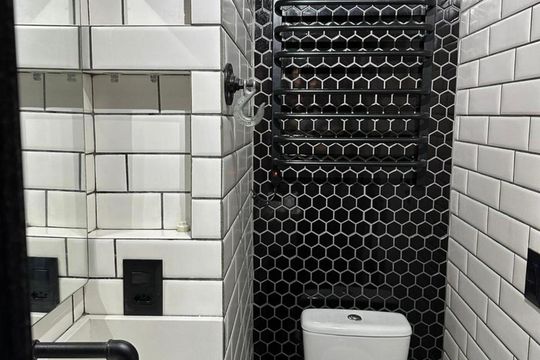 Banheiro de apartamento à venda com 1 quarto, 34m² em Pinheiros, São Paulo