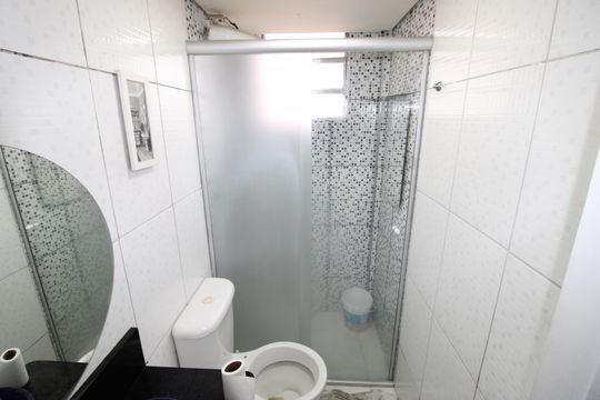 Bahneiro de apartamento para alugar com 2 quartos, 48m² em Jardim Nélia, São Paulo