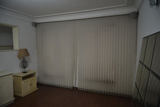 Sala de casa à venda com 3 quartos, 225m² em Vila Scarpelli, Santo André