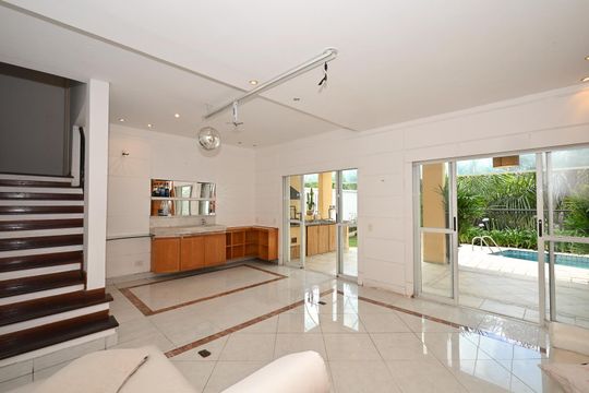 Casa de Condomínio para alugar com 3 quartos, 550m² em Jardim Morumbi, São Paulo