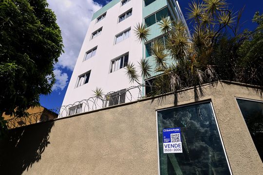 Fachada com Plaquinha de apartamento à venda com 2 quartos, 136m² em Pirajá, Belo Horizonte