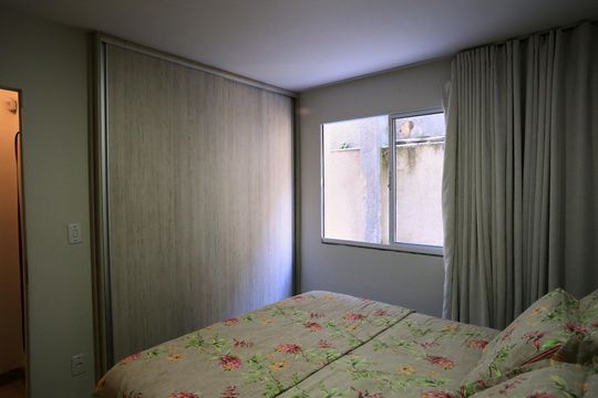Quarto de apartamento à venda com 2 quartos, 136m² em Pirajá, Belo Horizonte