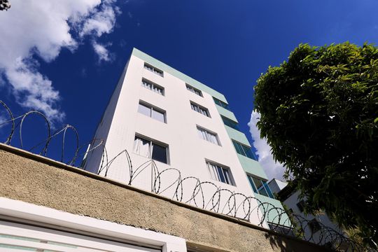 Fachada de apartamento à venda com 2 quartos, 136m² em Pirajá, Belo Horizonte