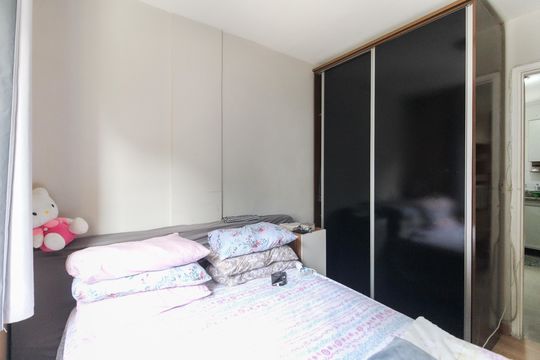 Quarto 2 de apartamento para alugar com 1 quarto, 60m² em Conjunto Residencial José Bonifácio, São Paulo