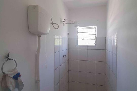 Banheiro da Suíte de casa para alugar com 1 quarto, 30m² em Conceicao, Osasco