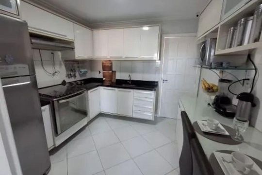 Casa de Condomínio para alugar com 3 quartos, 200m² em Jardim Placaford, Salvador