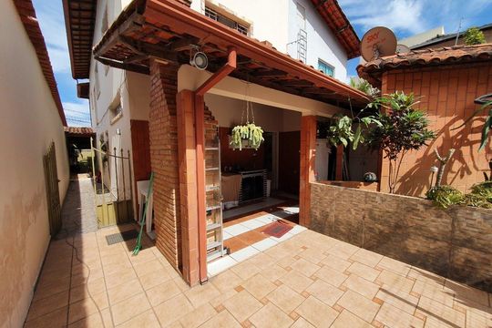 Área externa de casa à venda com 4 quartos, 197m² em Parque Xangri-lá, Contagem