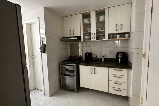 Cozinha de apartamento à venda com 3 quartos, 84m² em Recreio dos Bandeirantes, Rio de Janeiro