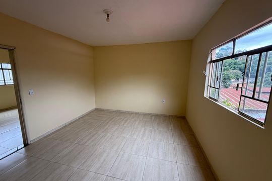 Casa para alugar com 1 quarto, 44m² em Alto Caiçaras, Belo Horizonte