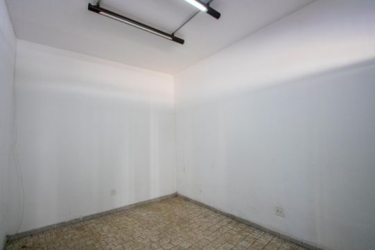 Garagem de casa à venda com 2 quartos, 118m² em Centro, Santo André