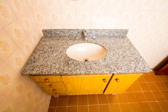 Banheiro de casa à venda com 2 quartos, 118m² em Centro, Santo André