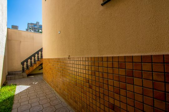 Corredor externo de casa à venda com 2 quartos, 118m² em Centro, Santo André