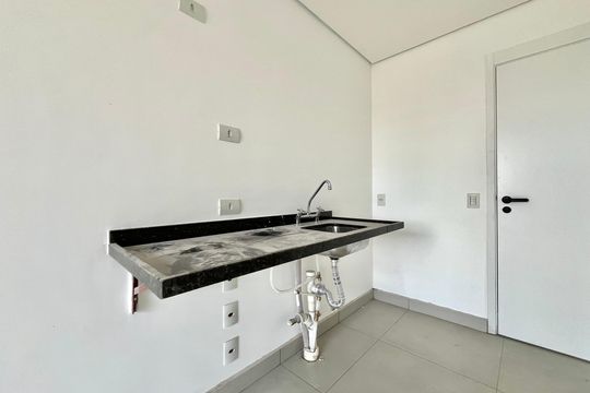 Cozinha de apartamento para alugar com 1 quarto, 28m² em Jardim Prudência, São Paulo