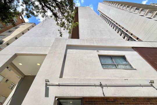 Fachada de apartamento para alugar com 1 quarto, 28m² em Jardim Prudência, São Paulo