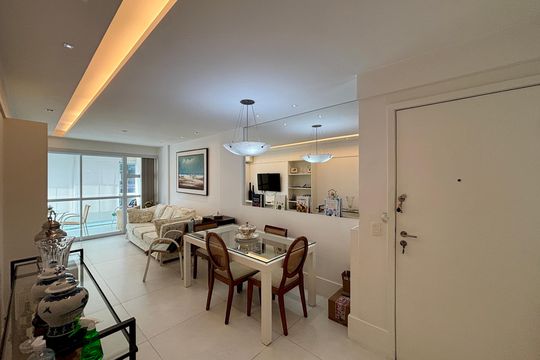 Sala de apartamento à venda com 2 quartos, 90m² em Botafogo, Rio de Janeiro