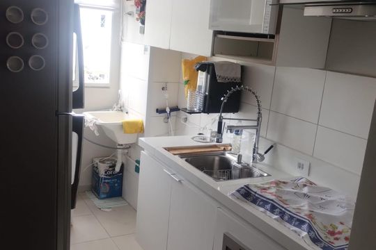 Cozinha de apartamento para alugar com 2 quartos, 43m² em Centro, Ribeirão das Neves