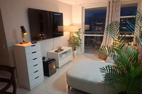 Quarto de apartamento para alugar com 2 quartos, 73m² em Barra da Tijuca, Rio de Janeiro