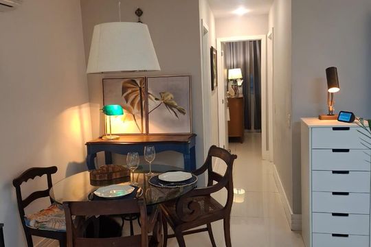 Sala de apartamento para alugar com 2 quartos, 73m² em Barra da Tijuca, Rio de Janeiro