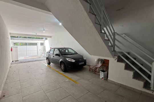 Garagem de apartamento à venda com 2 quartos, 90m² em Vila Curuçá, Santo André