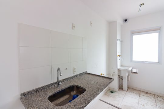 Cozinha  de apartamento para alugar com 2 quartos, 47m² em Jardim Boa Vista (zona Oeste), Osasco