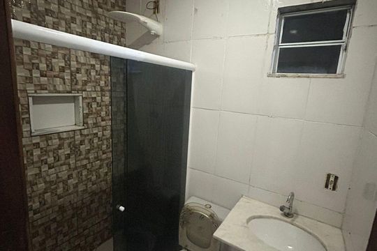 Banheiro de casa para alugar com 1 quarto, 60m² em Itaipuaçu, Maricá