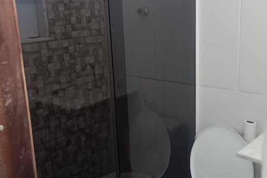 Banheiro de casa para alugar com 1 quarto, 60m² em Itaipuaçu, Maricá