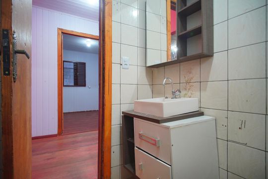 Banheiro de casa à venda com 2 quartos, 96m² em Feitoria Seller, São Leopoldo