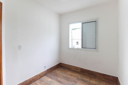 Quarto 2 de apartamento para alugar com 2 quartos, 38m² em Jardim Etelvina, São Paulo
