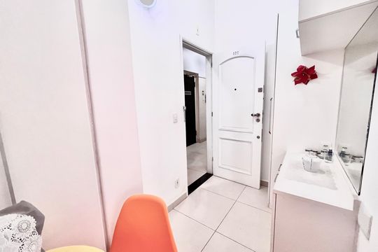 Sala  de apartamento à venda com 1 quarto, 28m² em Ipanema, Rio de Janeiro