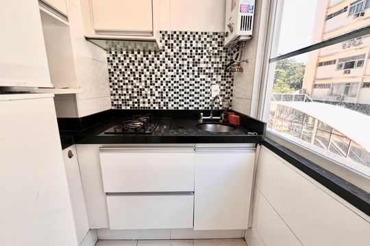 Cozinha de apartamento à venda com 1 quarto, 28m² em Ipanema, Rio de Janeiro