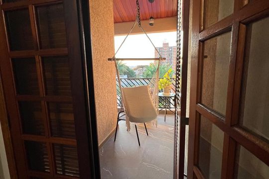 Casa à venda com 3 quartos, 355m² em Quitaúna, Osasco