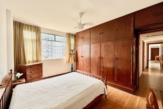 QUARTO 1 de apartamento à venda com 3 quartos, 100m² em Leblon, Rio de Janeiro