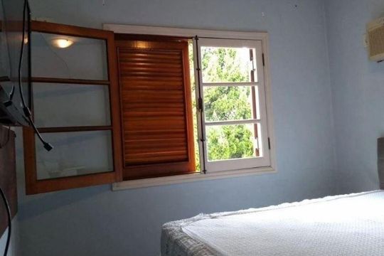 Casa à venda com 4 quartos, 205m² em Vila Suzana, São Paulo