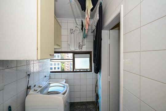 Área de Serviço de apartamento à venda com 4 quartos, 300m² em Vila Suzana, São Paulo