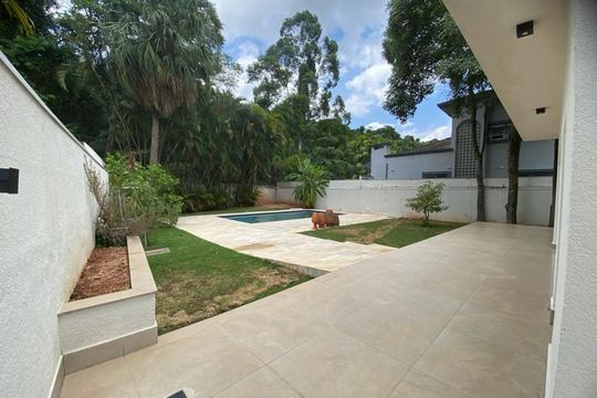 Casa à venda com 5 quartos, 893m² em Alphaville Industrial, Barueri