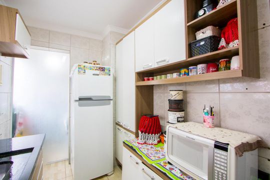 Cozinha de apartamento à venda com 2 quartos, 56m² em Parque Sao Vicente, Santo André