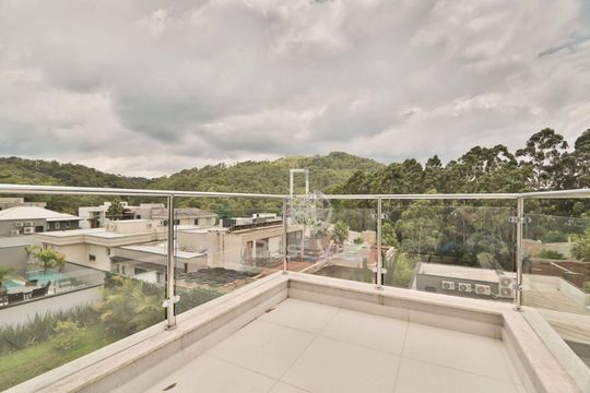 Casa à venda com 5 quartos, 420m² em Centro Comercial Jubran, Barueri
