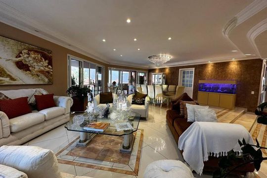 Casa à venda com 4 quartos, 711m² em Alphaville, Santana de Parnaíba