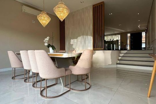 Casa à venda com 4 quartos, 360m² em Residencial Tres (Alphaville), Santana de Parnaíba