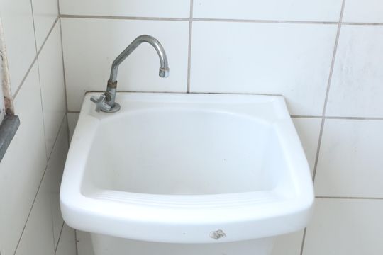 Área de Serviço de apartamento para alugar com 2 quartos, 49m² em Ponto Chic, Nova Iguaçu