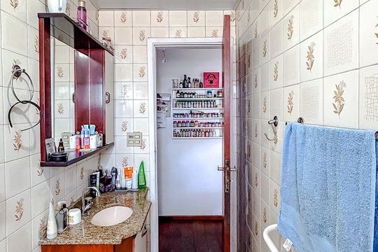 Banheiro de apartamento à venda com 3 quartos, 75m² em Vila Carrão, São Paulo
