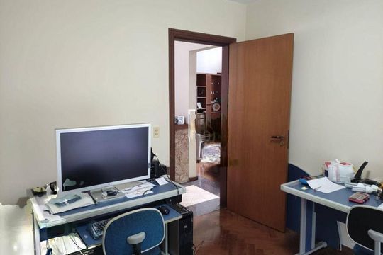 Casa à venda com 4 quartos, 1040m² em Alphaville, Santana de Parnaíba