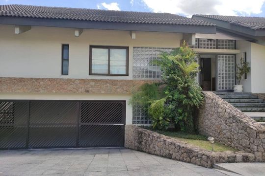 Casa à venda com 4 quartos, 1040m² em Alphaville, Santana de Parnaíba