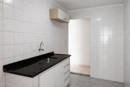 Cozinha de apartamento à venda com 2 quartos, 52m² em Vila Ivone, São Paulo