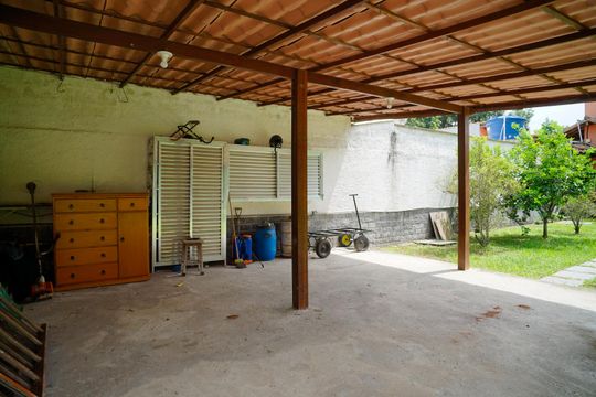 Garagem de casa para alugar com 7 quartos, 4000m² em Inoã, Maricá