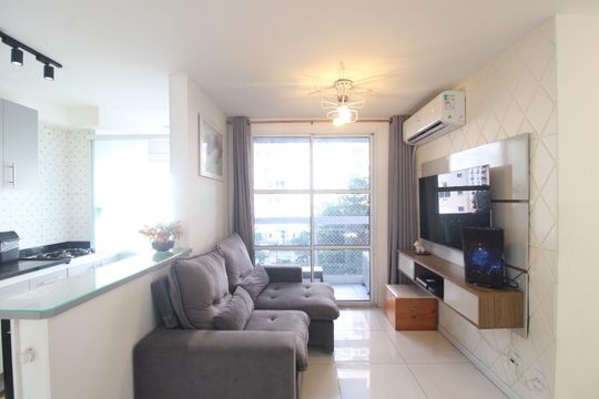 Sala de apartamento à venda com 2 quartos, 61m² em Jacarepaguá, Rio de Janeiro